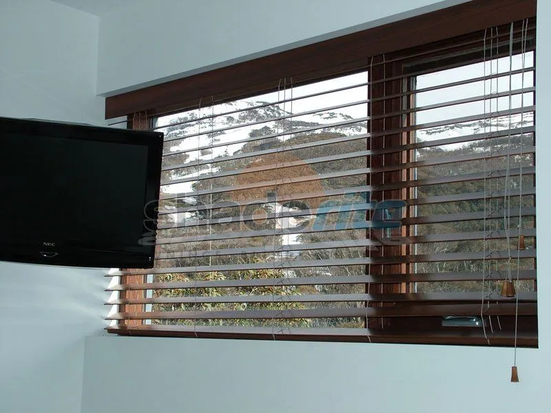 Venetian blind installation, Sydney